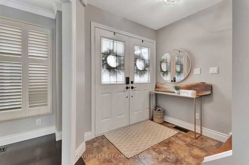 26 Jacqueline Blvd  Hamilton, L9B 2V7 | Image 4