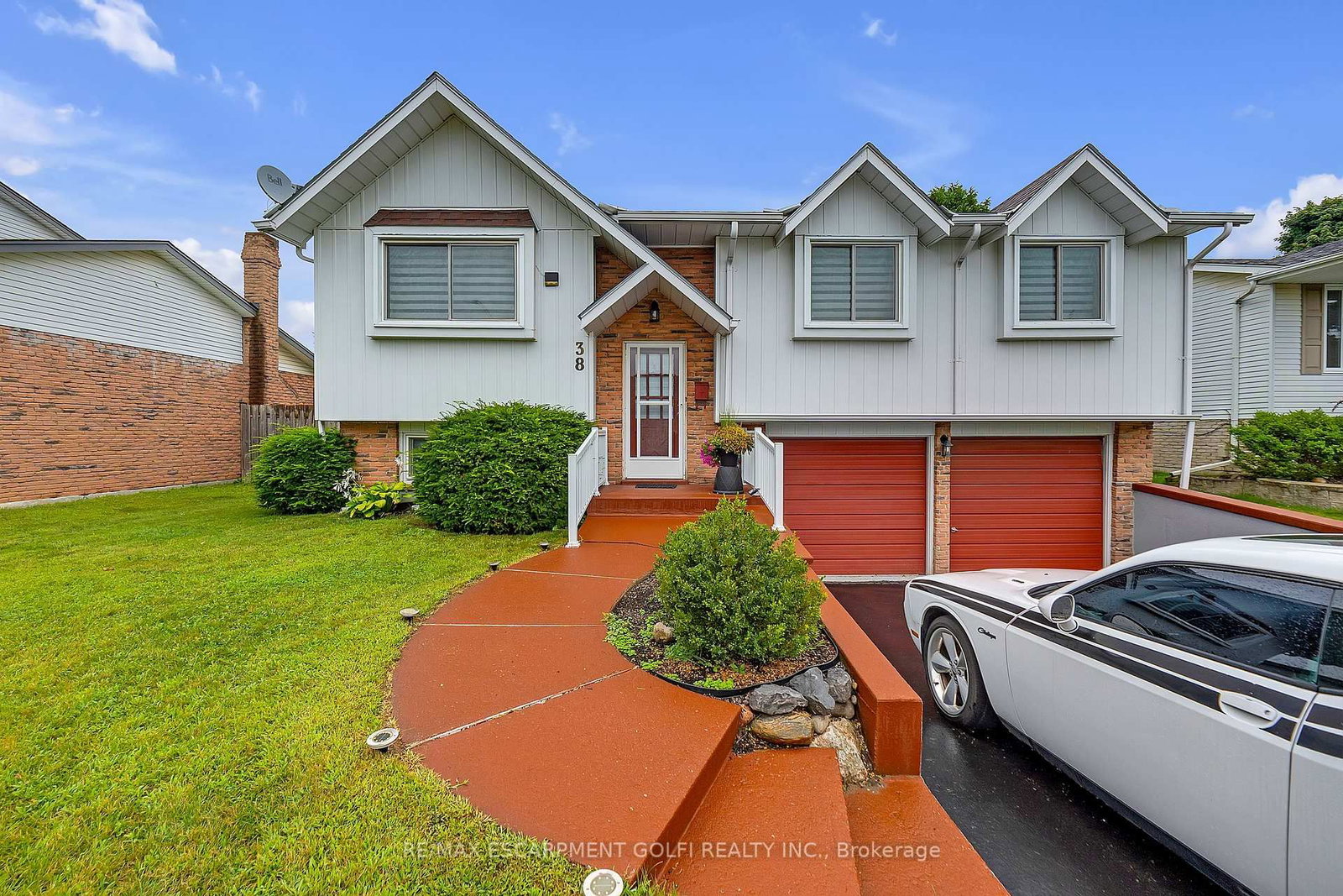 Listing Image 5