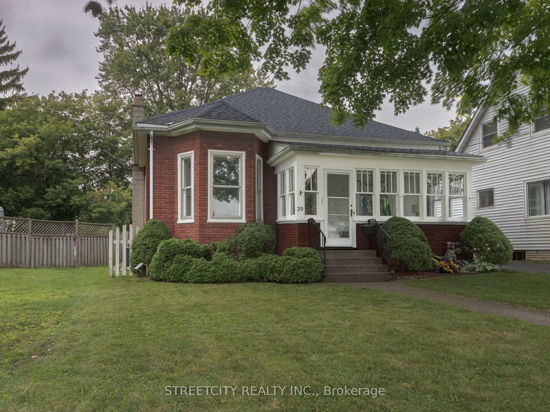 home for sale on 39 Woodworth Avenue