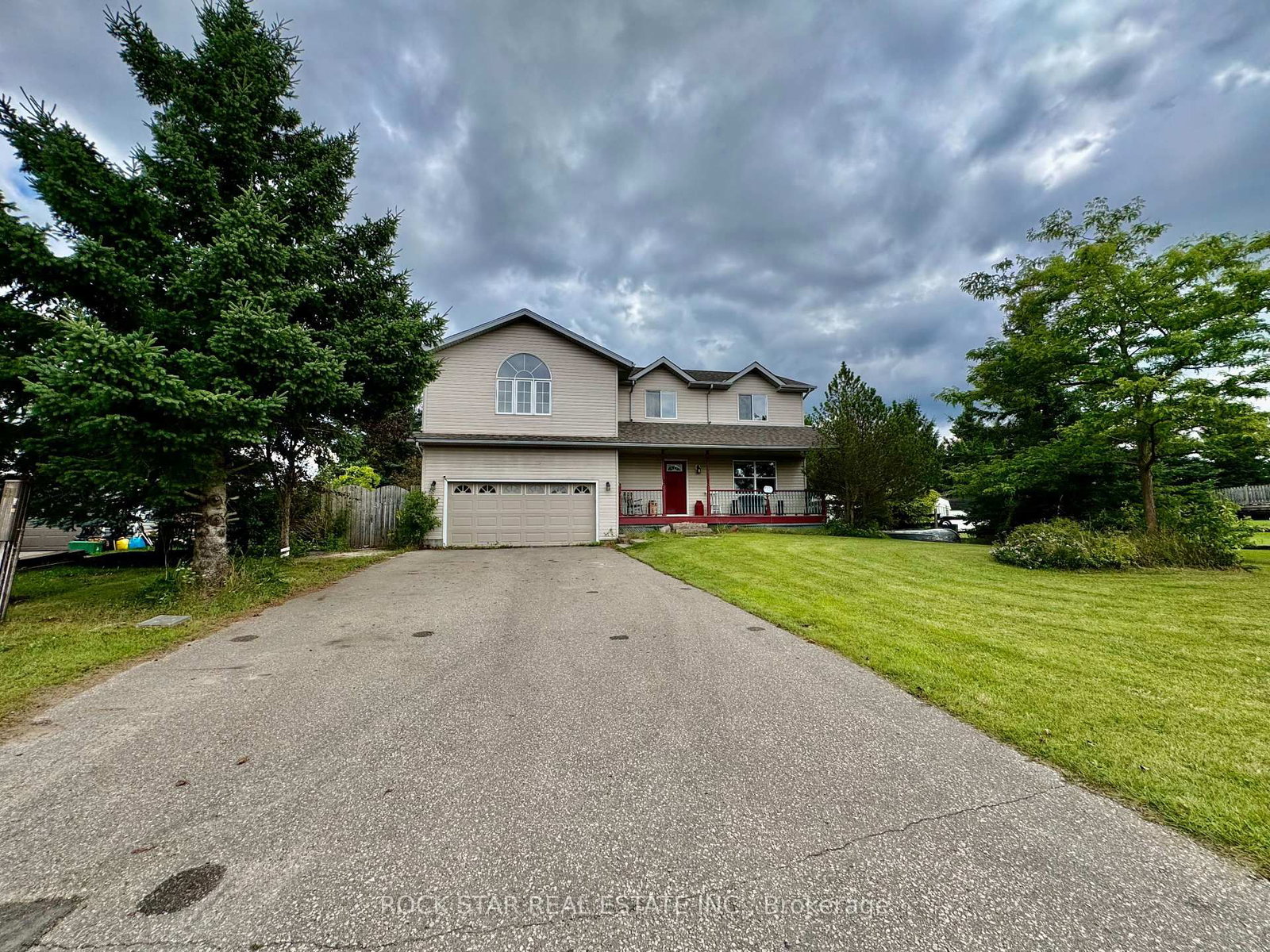 Listing photo 3