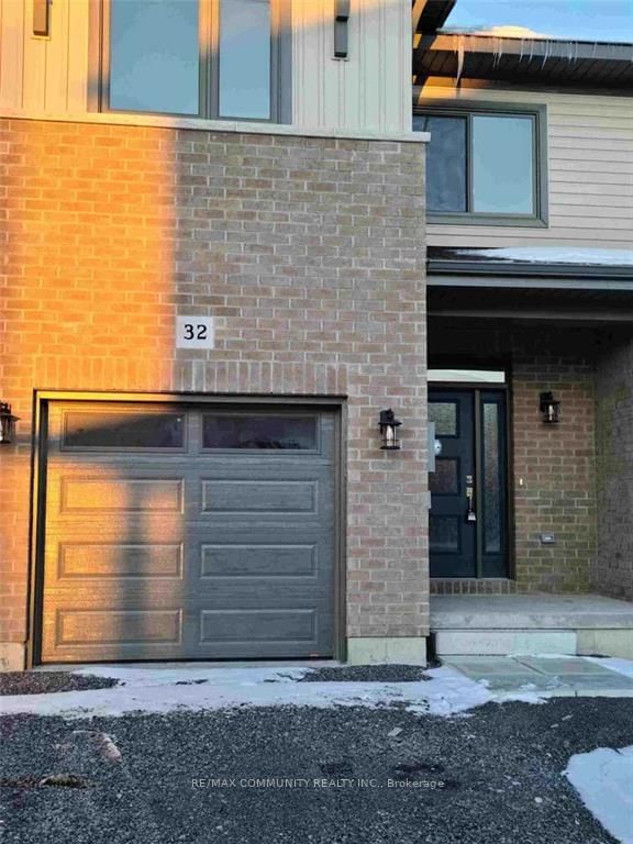 home for lease on 32 Nipigon Street