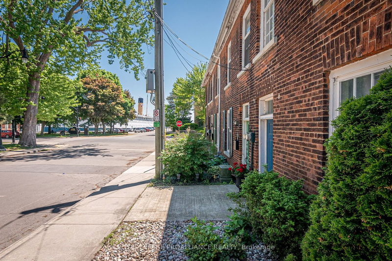 36 Lower Union St  Kingston, K7L 2M9 | Image 3