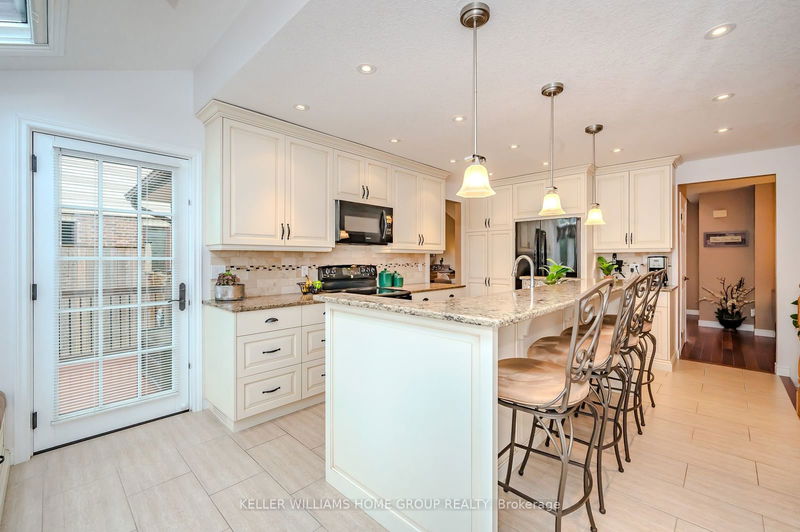 15 Wiltshire Pl  Guelph, N1H 8B1 | Image 13