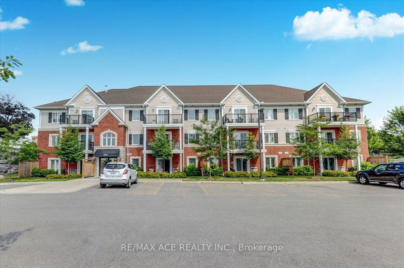 home for lease on 101-930 Wentworth Street