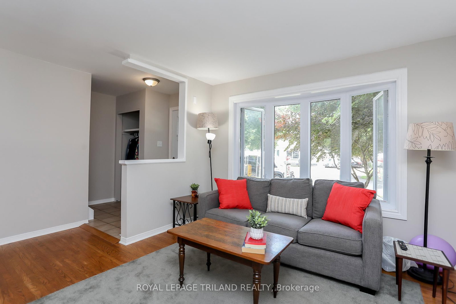 Listing Image 7