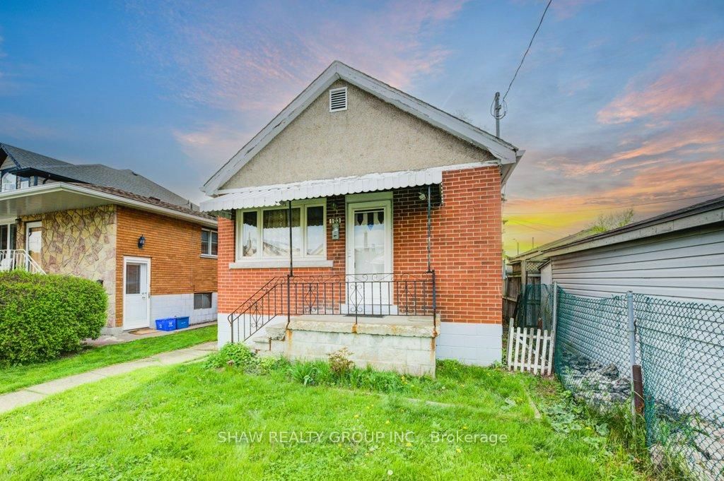 Listing Image 3