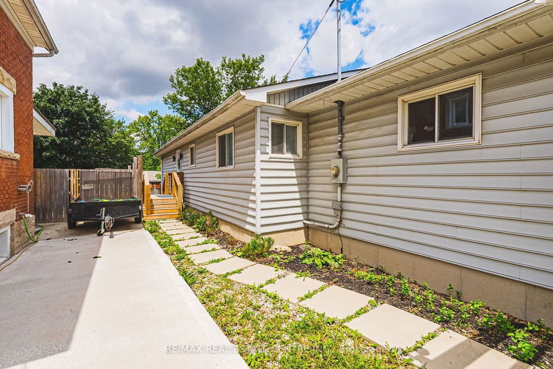 398 Victoria St S Kitchener, N2M 3A5 | Image 23