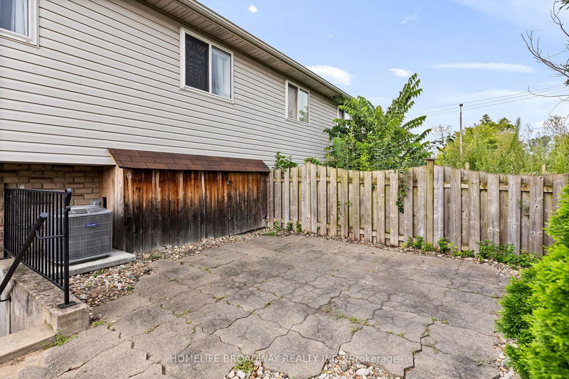 3283 Northway Ave  Windsor, N9E 4T7 | Image 27