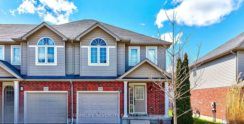 home for lease on 19-468 Doon Street S