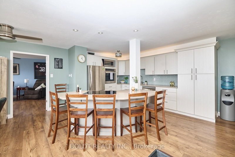 1204 - 15 Towering Heights Blvd, St. Catharines, L2T 3G7 | Image 2