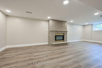 LOWER-69 Cumming Court, Hamilton, Ontario image-0-3