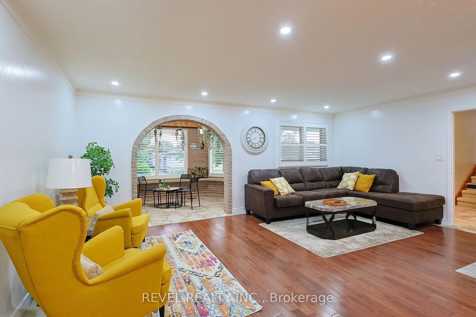 Listing Image 7