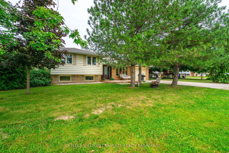 home for sale on 40 WARDELL Crescent
