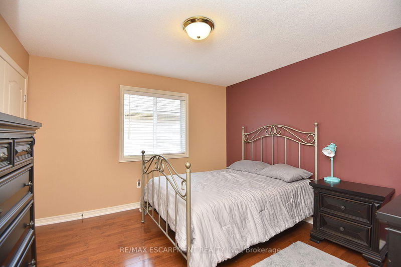 98 Kendrick Crt  Hamilton, L9G 5E8 | Image 23