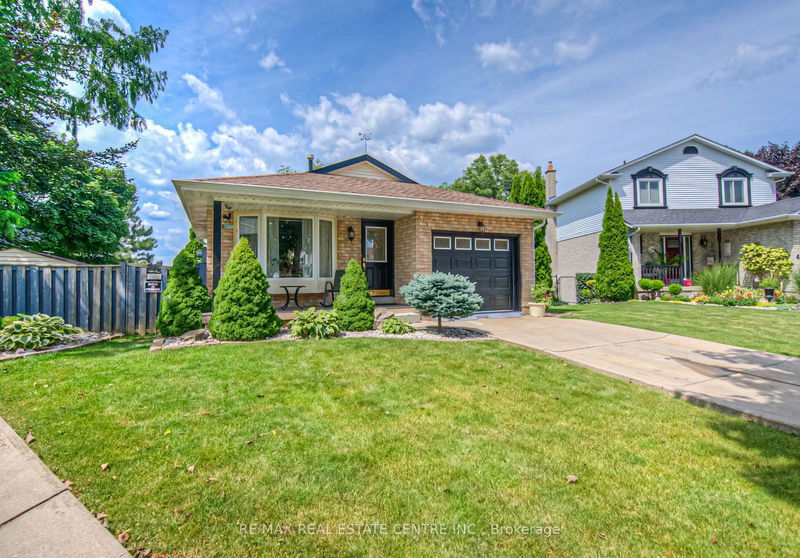 46 Vesper Crt  Hamilton, L8J 2B5 | Image 2