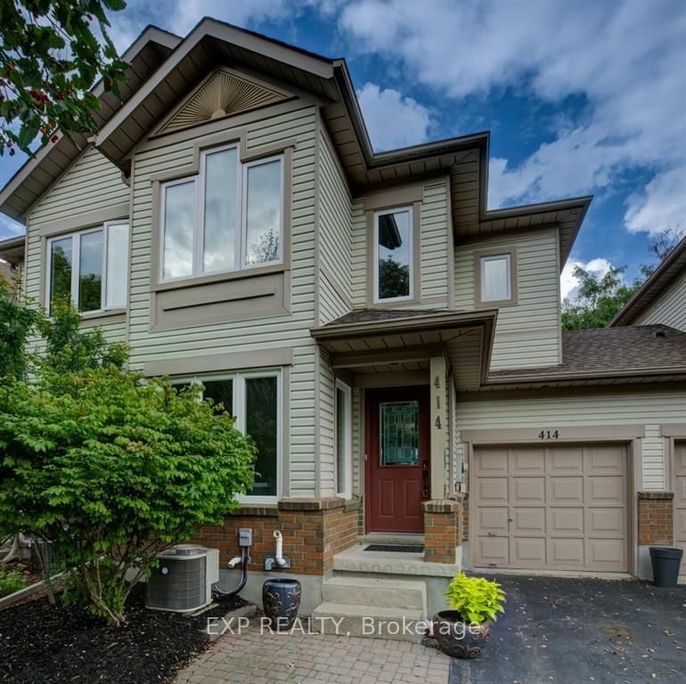home for lease on 414 Shadow Wood Crescent