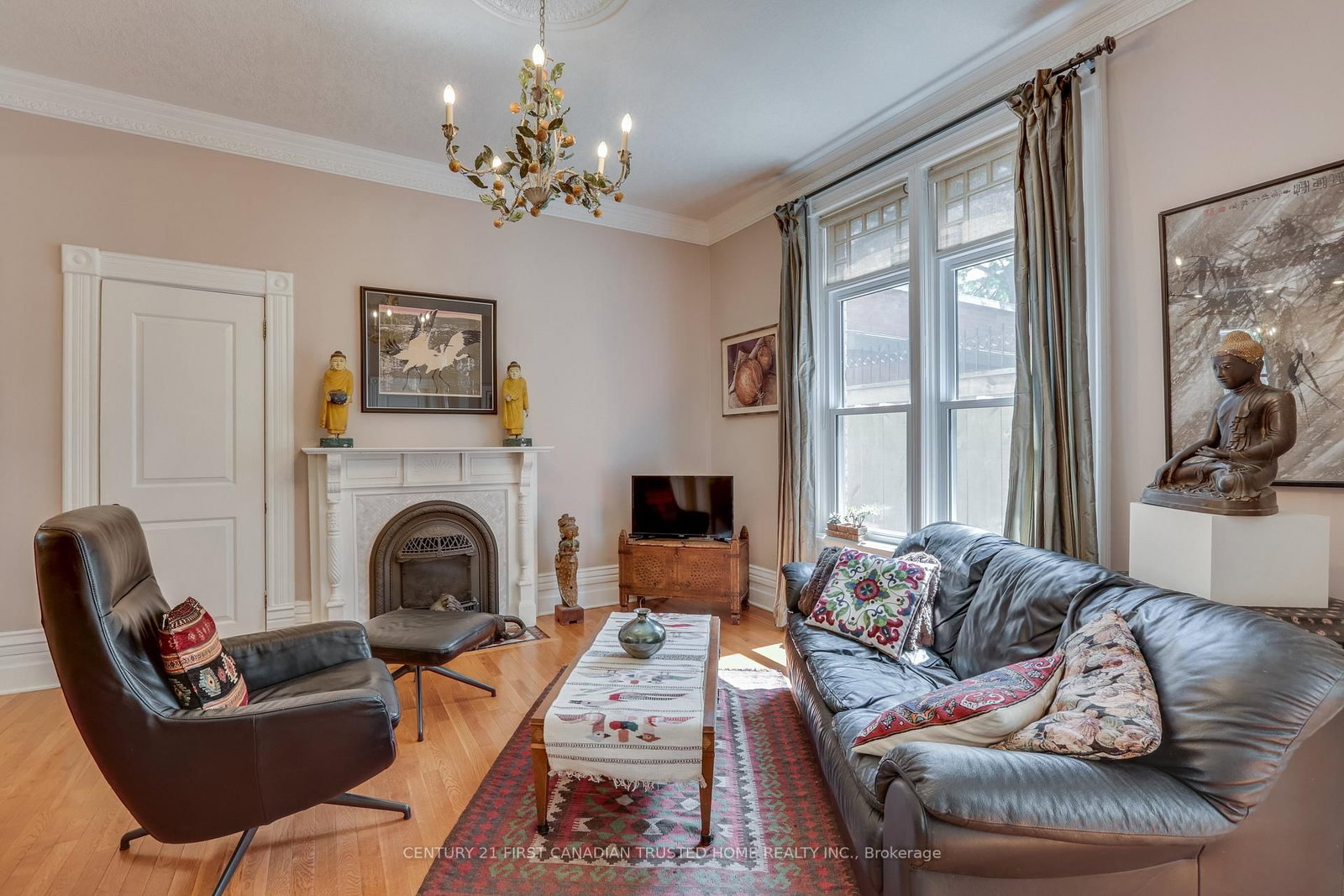 Listing Image 12