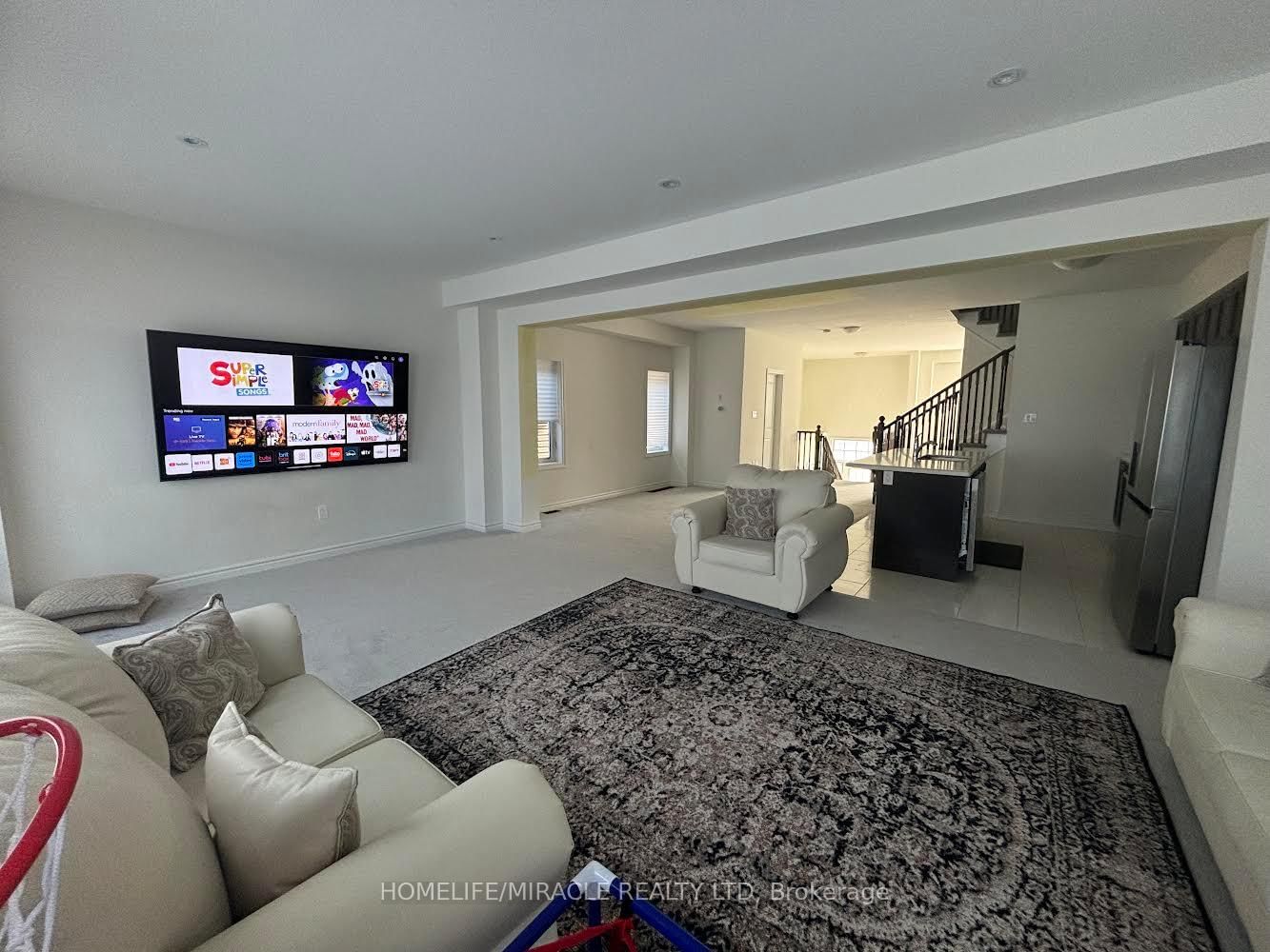 Listing Image 10