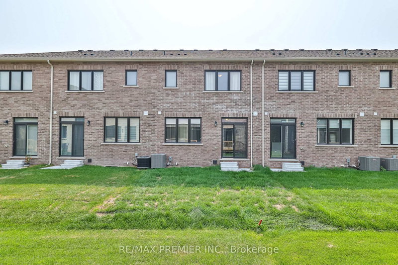 77 Keelson St E, Welland, L3B 0M4 | Image 3