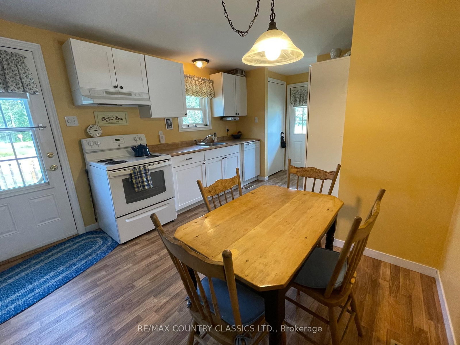 Listing Image 3