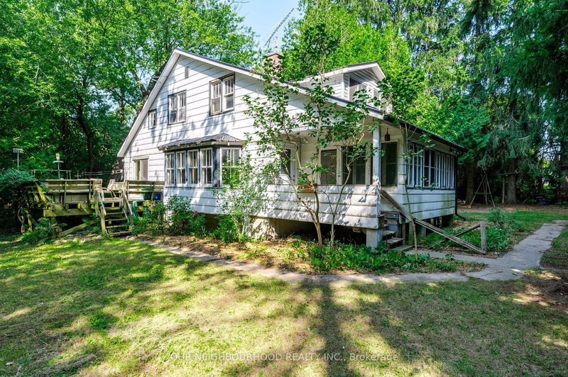 home for sale on 32 Durham Street S