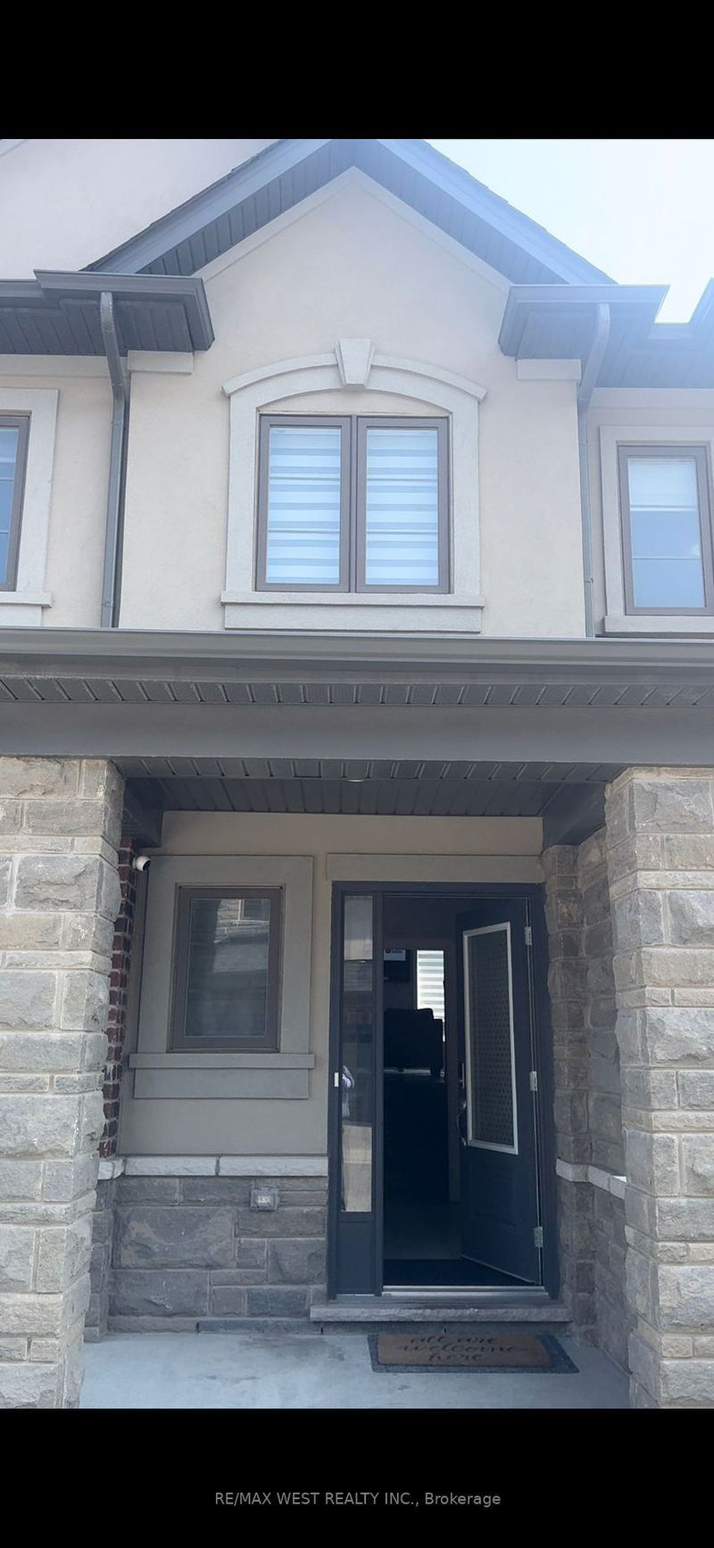 home for lease on 44-324 Equestrian Way