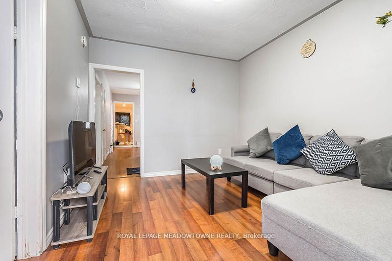 77 Province St N Hamilton, L8H 4H5 | Image 4