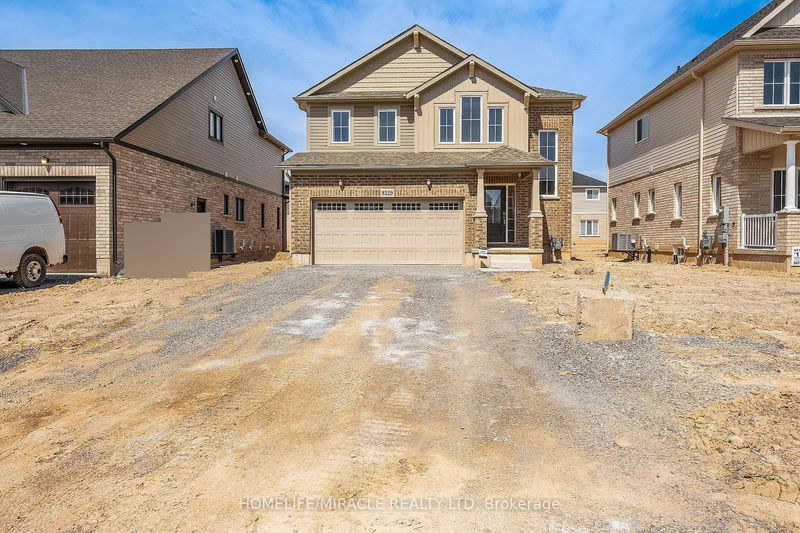 home for lease on Upper-9329 WHITE OAK Avenue