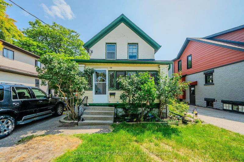 home for sale on 179 Kent Avenue