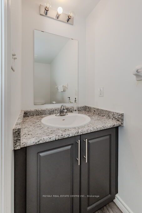 43 Woodedge Circ  Kitchener, N2R 0P8 | Image 10