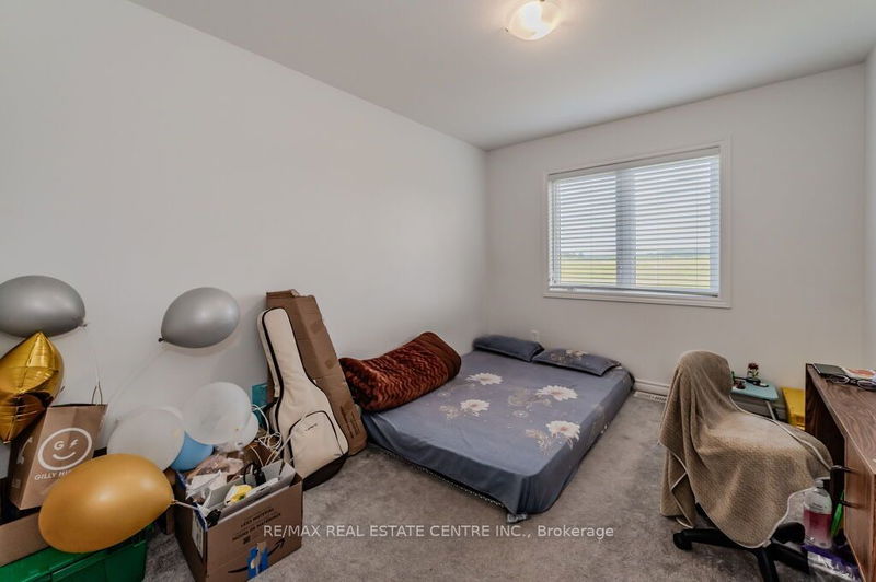 43 Woodedge Circ  Kitchener, N2R 0P8 | Image 26