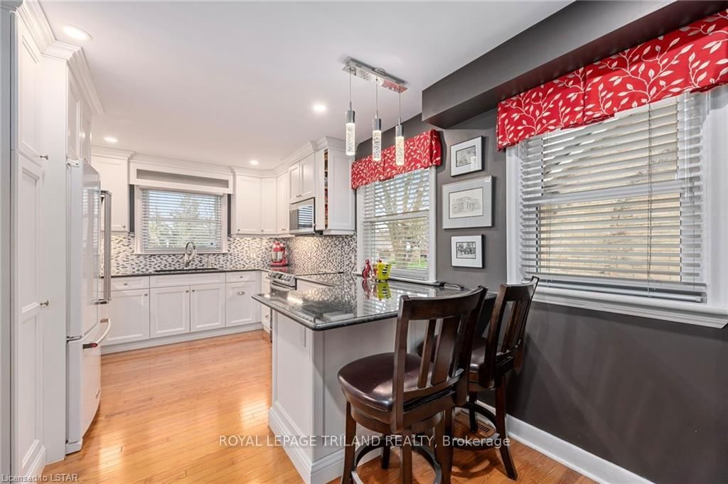 Listing Image 13