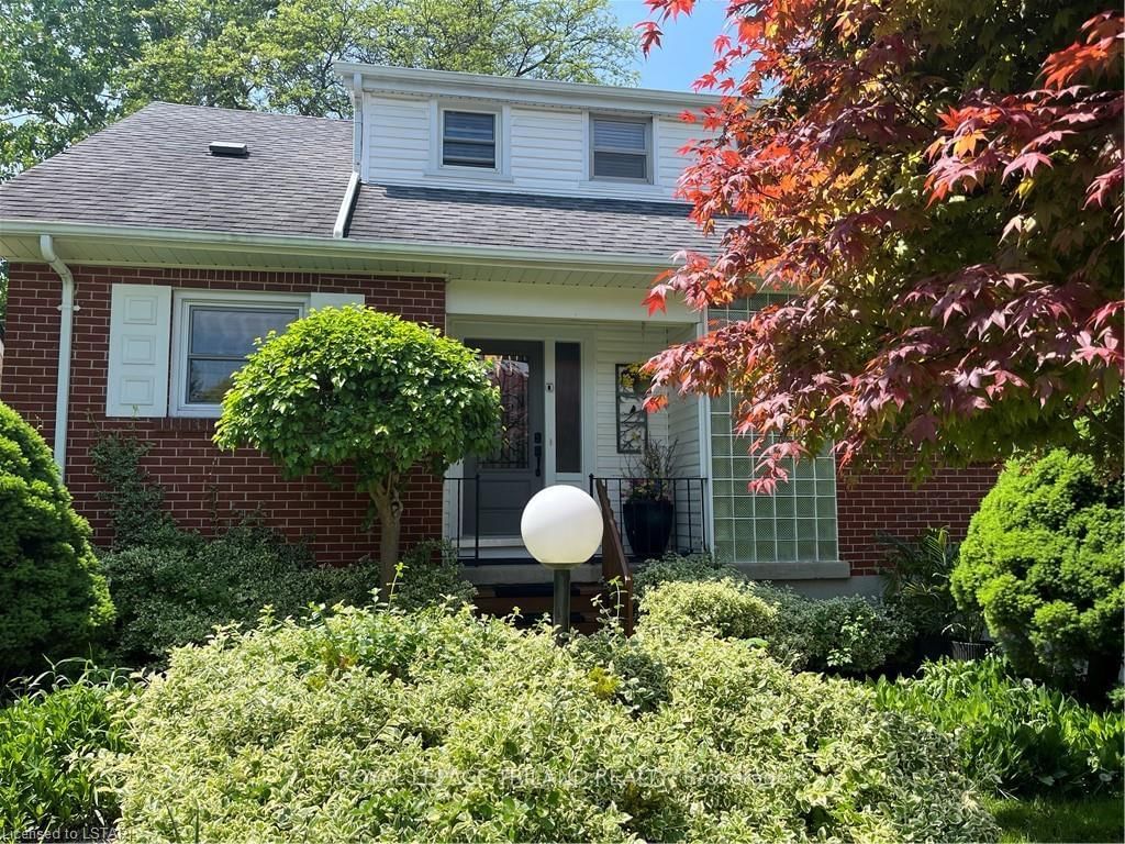 Listing Image 4