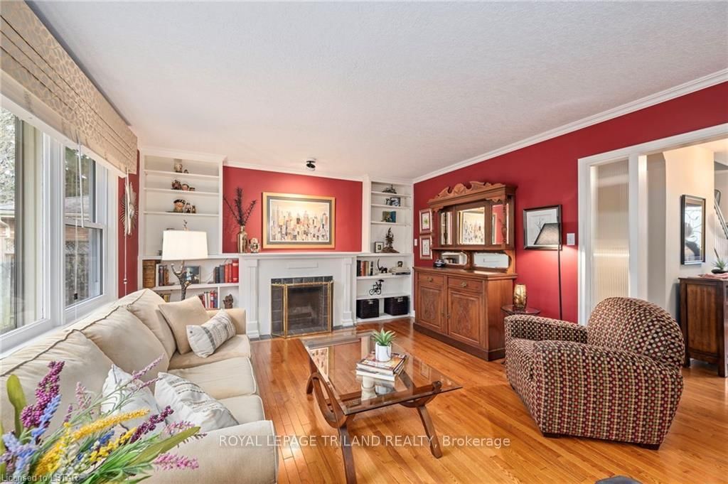 Listing Image 9