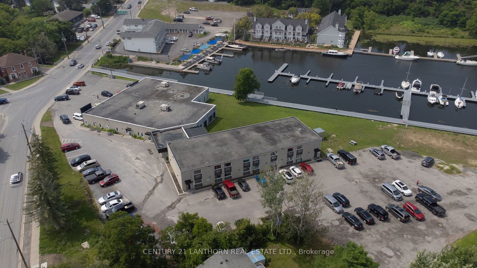 Building at 35 Bridge Street, Prince Edward County, Picton