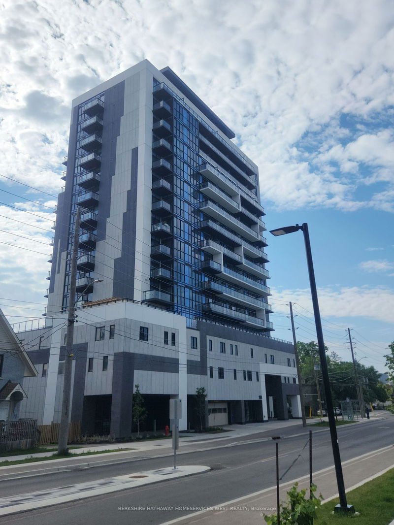 home for lease on 1510-128 King Street N
