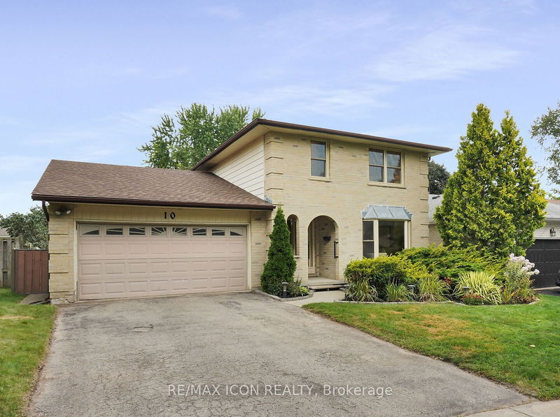 home for sale on 10 Ski View Road