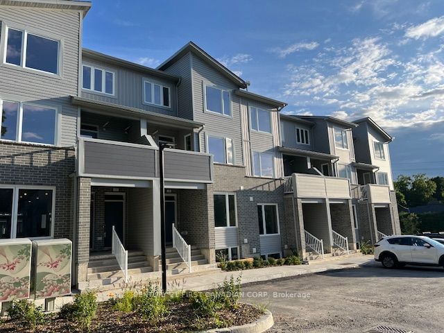 home for lease on 11-990 Deveron Crescent
