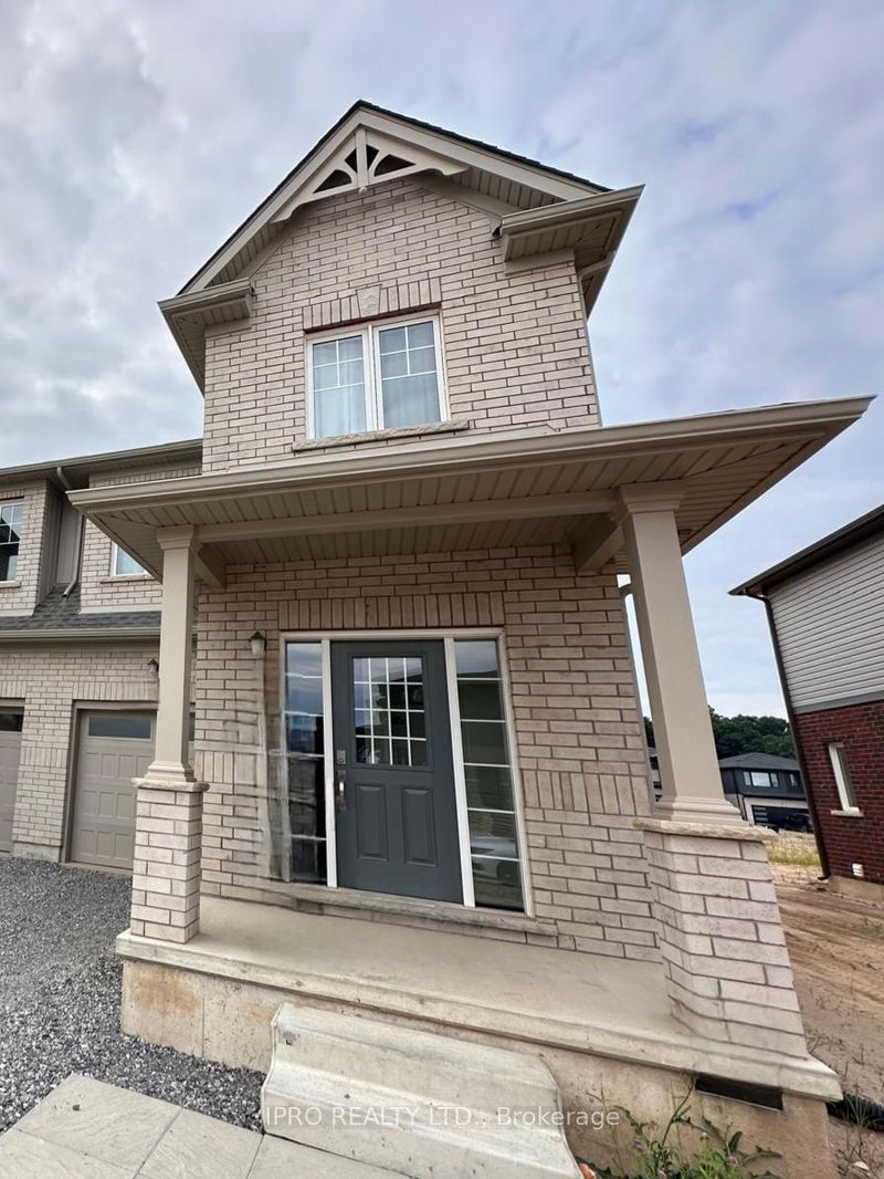home for lease on 104 Acacia Road