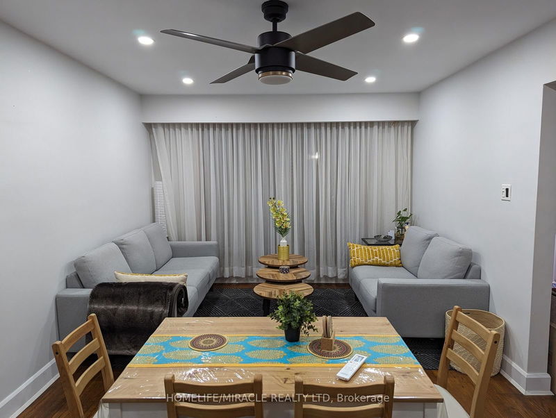 home for lease on 53 Ralgreen Crescent