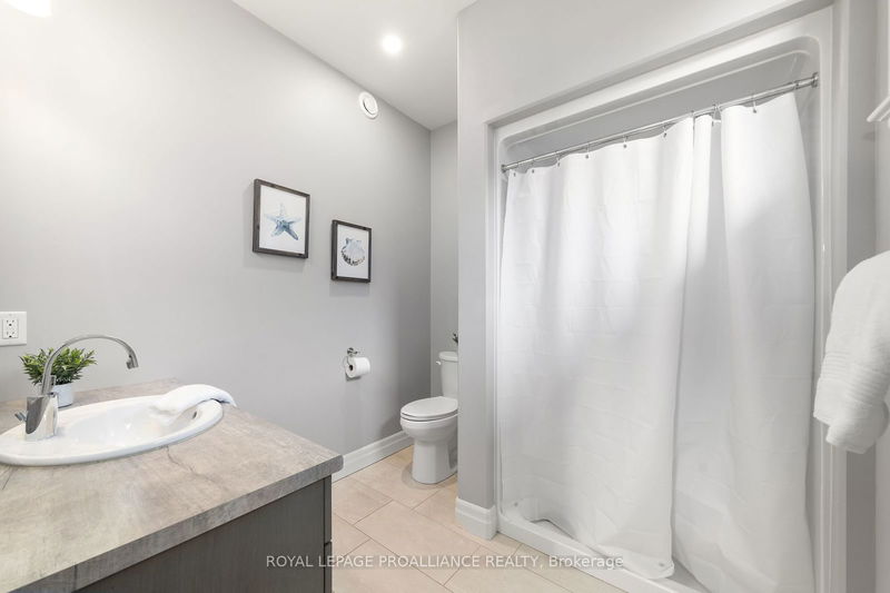 132 Cherrywood Pkwy  Greater Napanee, K7R 3A1 | Image 24