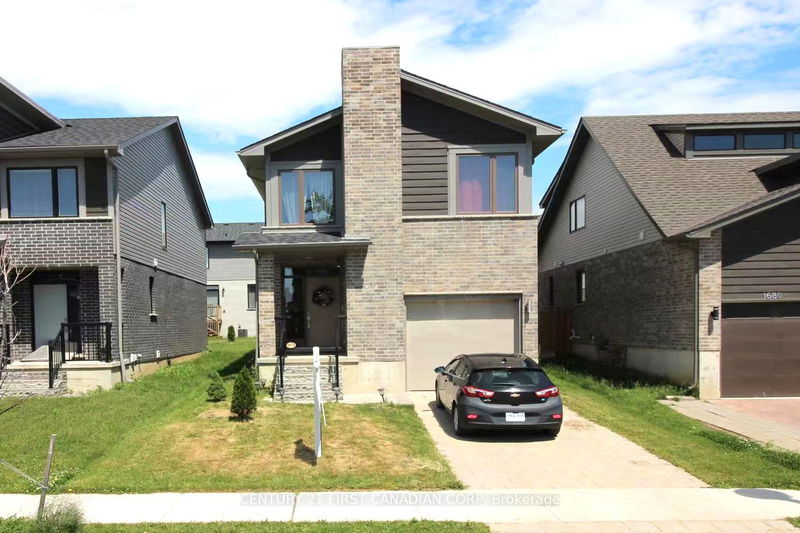 home for sale on 1674 Valhalla Street