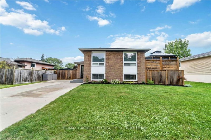 home for sale on 86 Leaside Drive