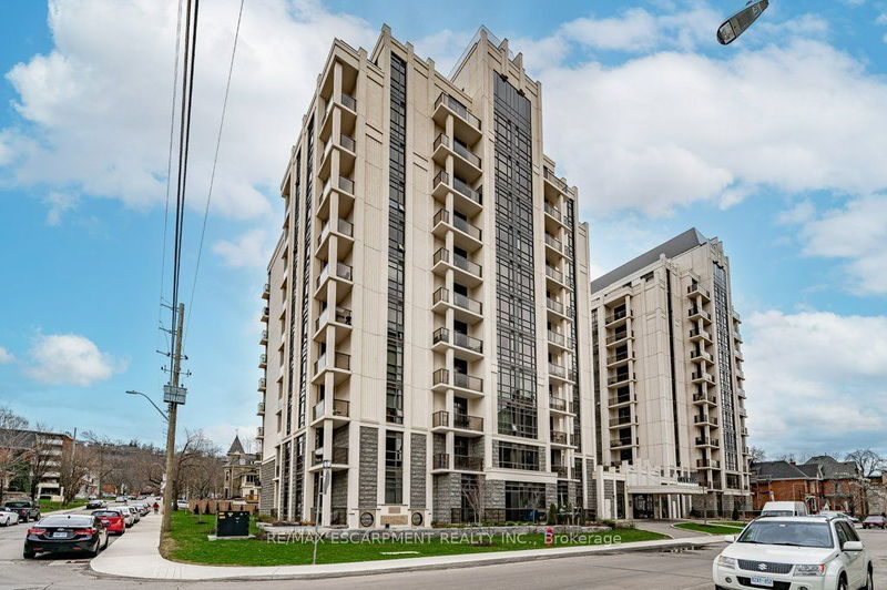 home for sale on 804-81 Robinson Street