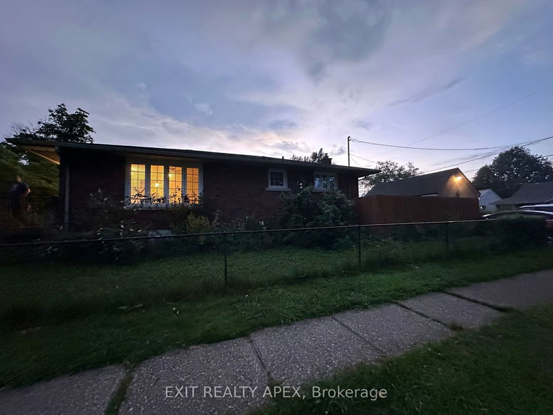 home for lease on 30 Churchill Avenue