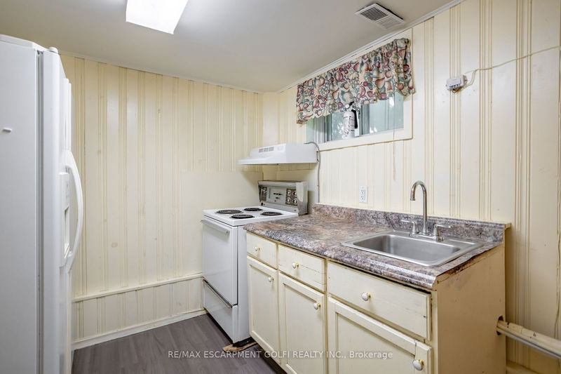 136 Glen Rd  Hamilton, L8S 3M9 | Image 24