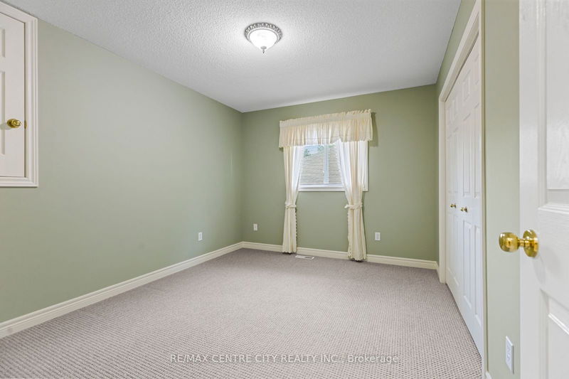 32 SYMPHONY Crt  Central Elgin, N5P 4K1 | Image 13