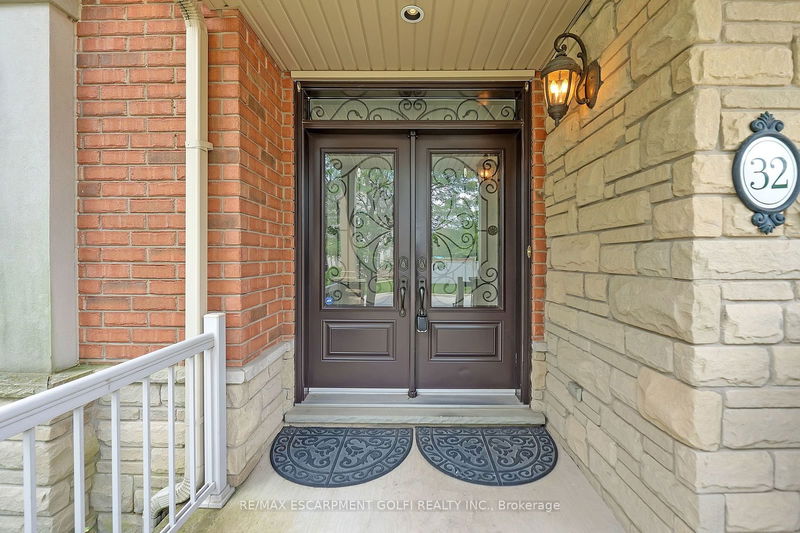 32 Mccollum Rd  Hamilton, L8E 6B8 | Image 3