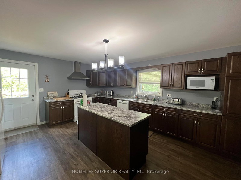 985 Twiddy Rd, Limoges, K0K 2M0 | Image 2