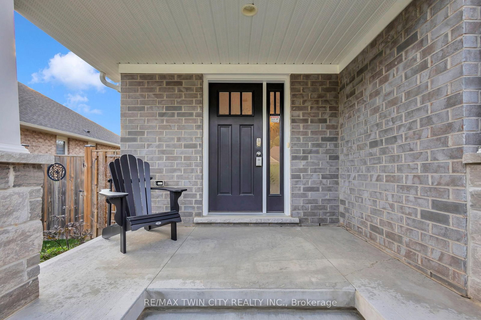 Listing photo 4